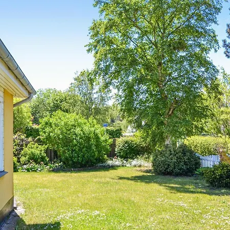 Awesome In W/ Wifi And 3 Bedrooms Feriehus